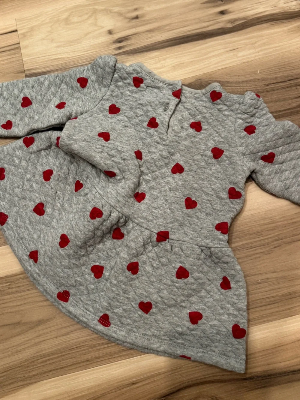 Baby GAP Gray Quilted Peplum Top with Red Heart Print 18-24 mo toddler